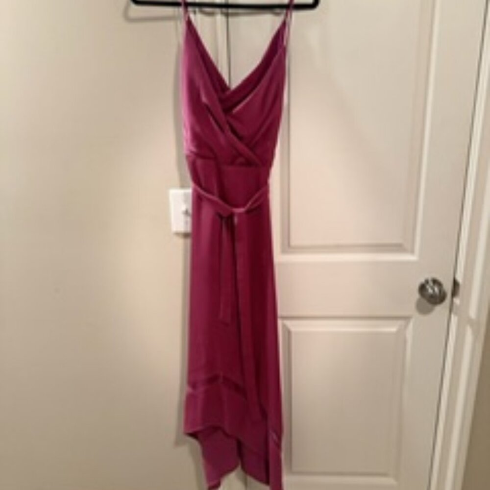 💗 BCBGMAXAZRIA Magenta Wrap Midi Dress